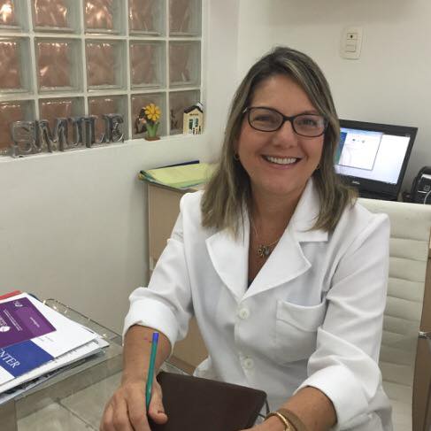 Dra Marcia de Oliveira Cirurgia Dentista